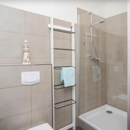 Nilles Huuske - Luxusferienwohnung * Sellin (Rugen)